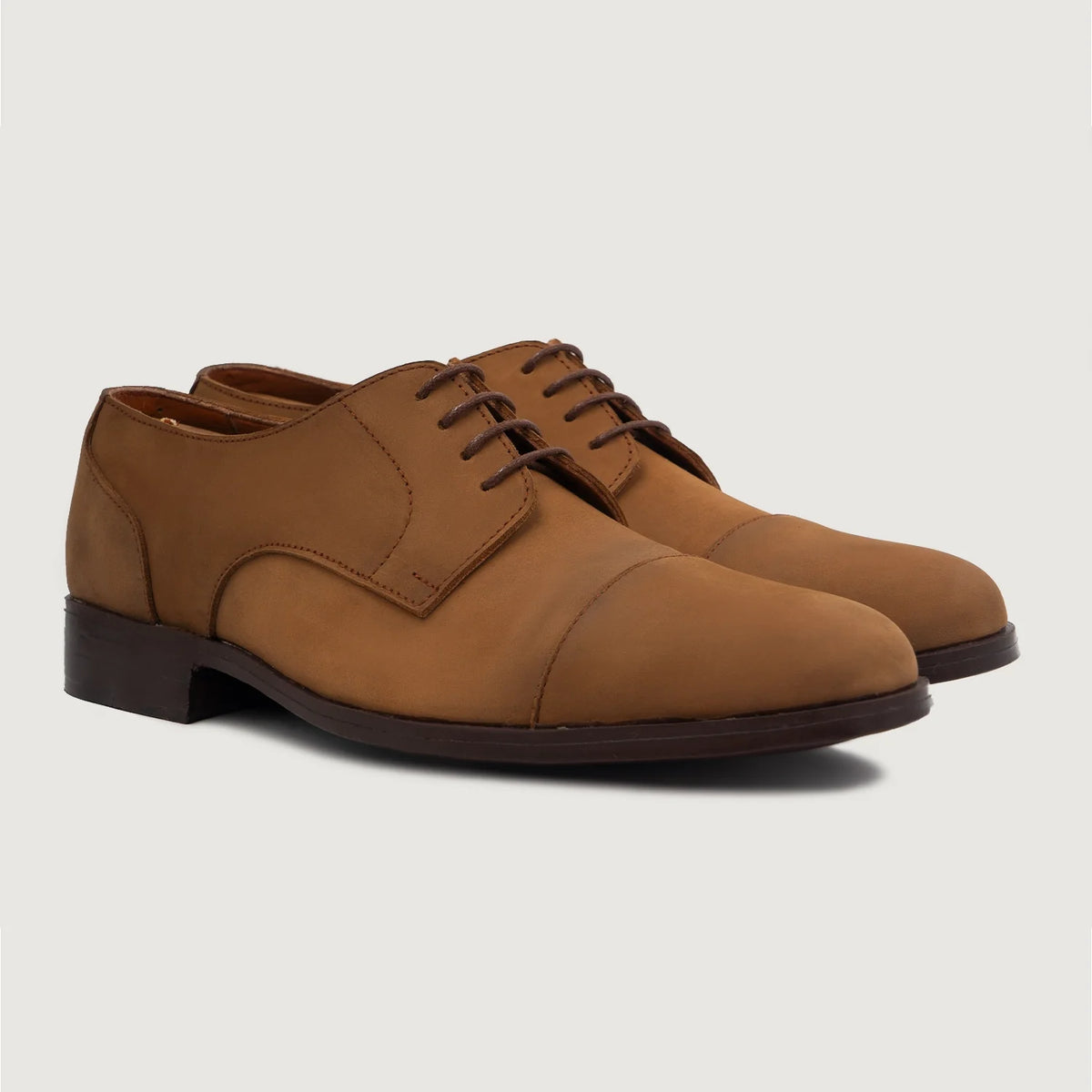 Attorney Derby Коричневый Nubuck Кожаная обувь для Мужчин For Men in Brown Full-Grain Leather - Вид сбоку | Купить в официальном онлайн-магазине