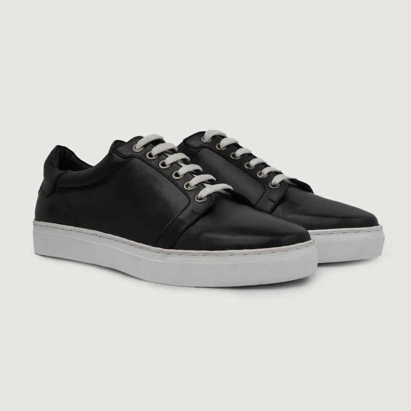 Carter Runn Черная Leather Sneakers мужская