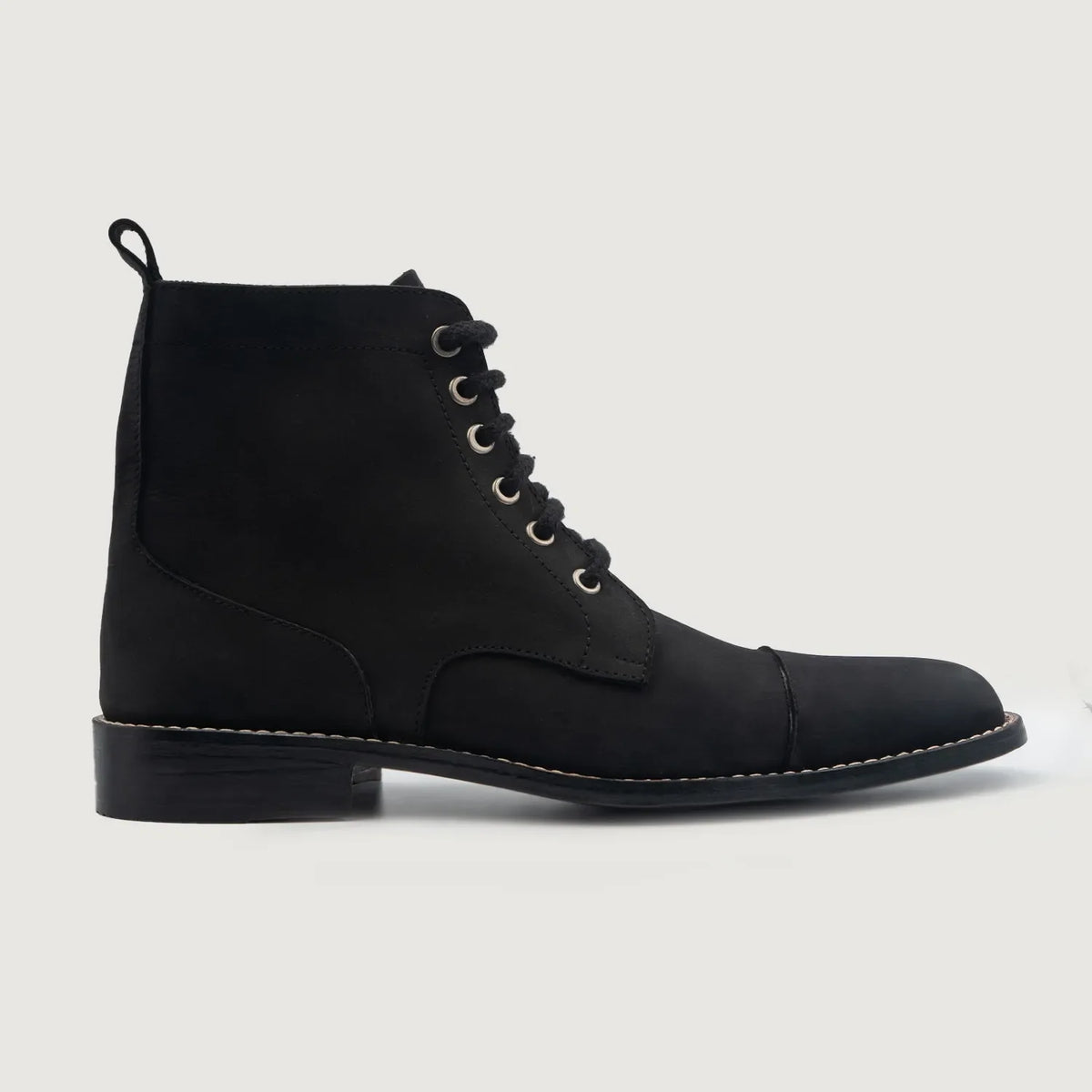 Black Full-Grain leather Boots - Рантовая конструкция Goodyear Welt и носок обуви
