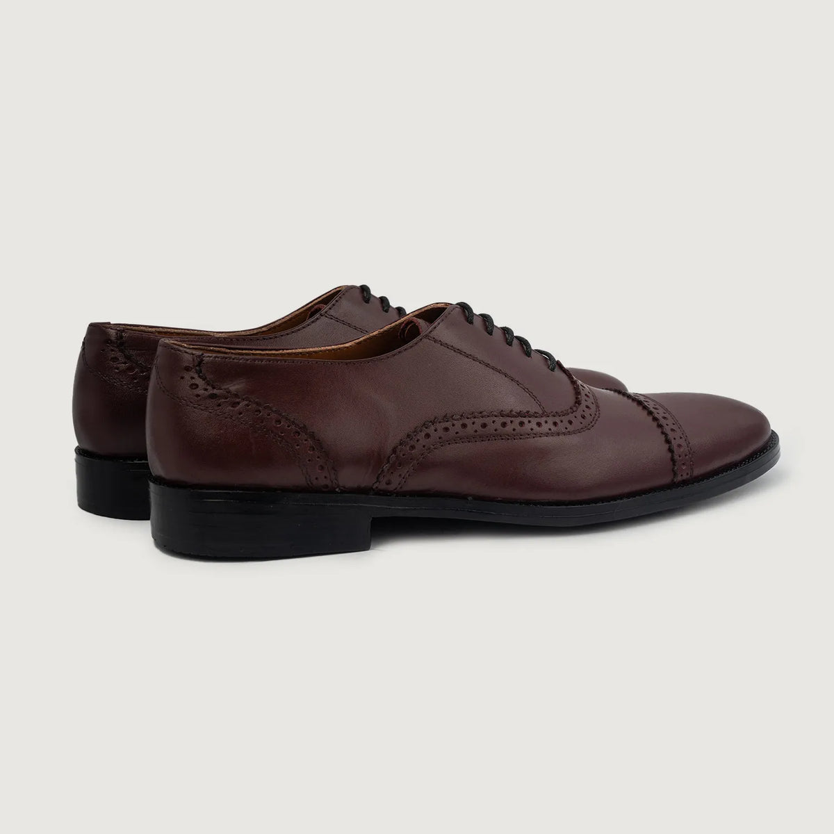 High-Traction Rubber Outsole & Lug Tread Pattern on Greyson Brogues Oxford Бордовый Кожаная обувь для Мужчин For Men