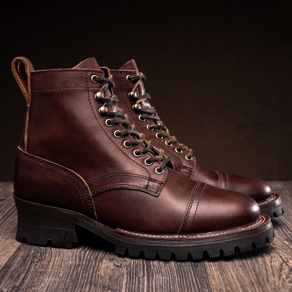 Challenger Whiskey Кожаные ботинки для Мужчин in Classic Full-Grain Leather - Вид сбоку | Купить в официальном онлайн-магазине
