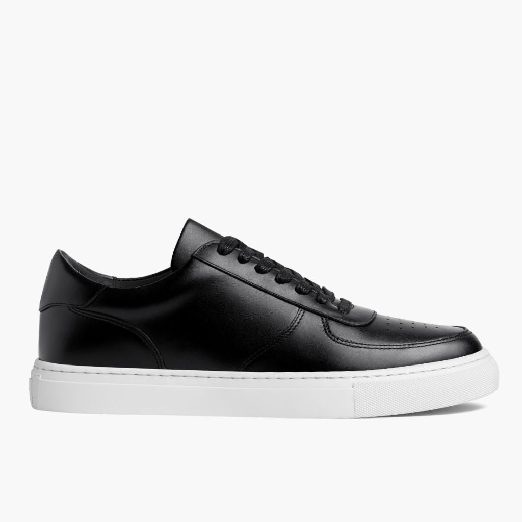 Black Full-Grain leather Sneakers - Рантовая конструкция Goodyear Welt и носок обуви