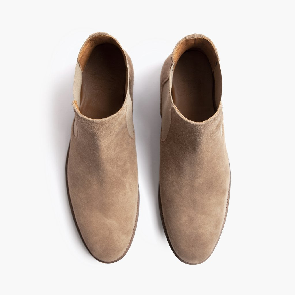 High-Traction Rubber Outsole & Lug Tread Pattern on Cavalier Sandstone Кожаные ботинки для Мужчин