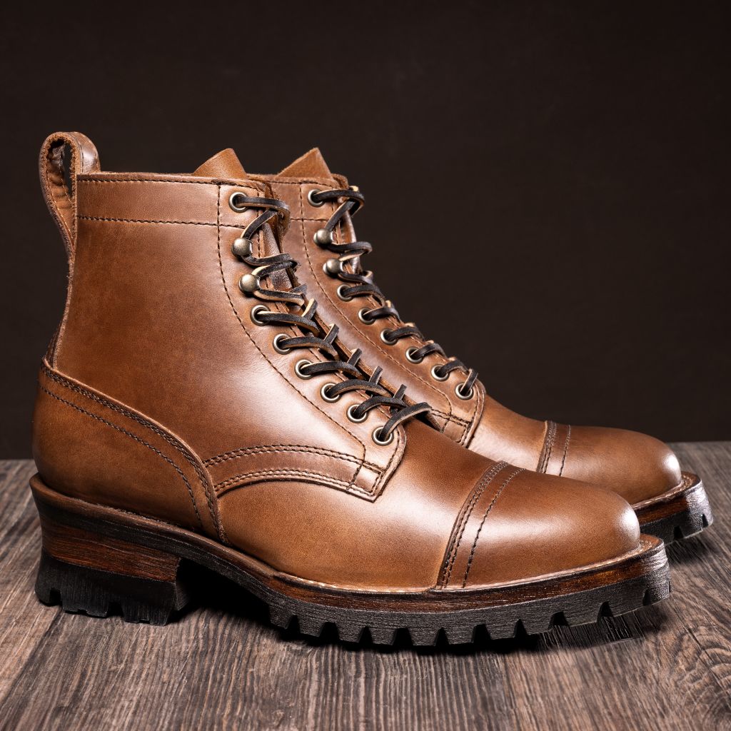 Challenger Sesame Double Shot Кожаные ботинки для Мужчин in Classic Full-Grain Leather - Вид сбоку | Купить в официальном онлайн-магазине