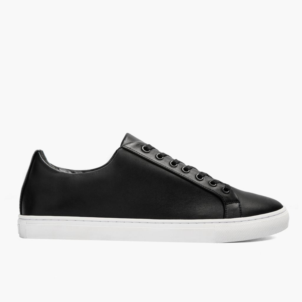 Black Full-Grain leather Sneakers - Рантовая конструкция Goodyear Welt и носок обуви
