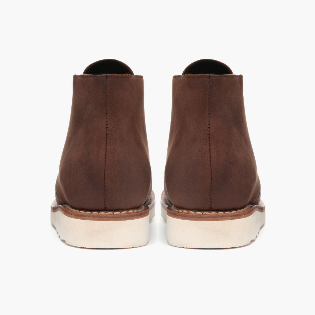 High-Traction Rubber Outsole & Lug Tread Pattern on Scout Arizona Adobe Кожаные ботинки для Мужчин For Men