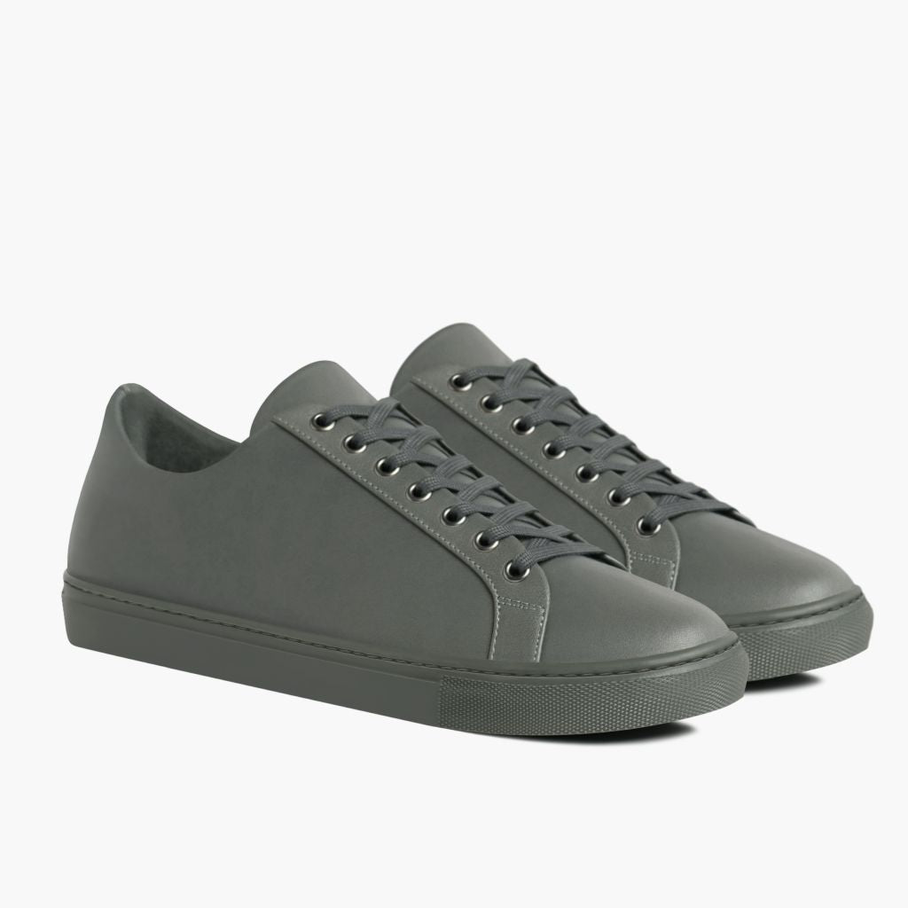 Premier Low Top Grey Кожаные кеды для Мужчин For Men in Grey Full-Grain Leather - Вид сбоку | Купить в официальном онлайн-магазине