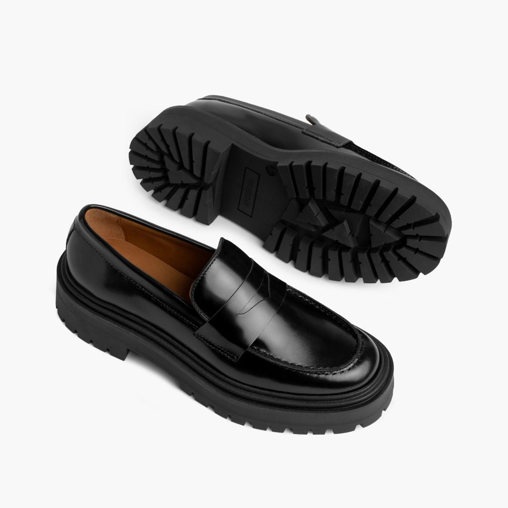 High-Traction Rubber Outsole & Lug Tread Pattern on Penny Platform Черный Кожаные лоферы для Женщин