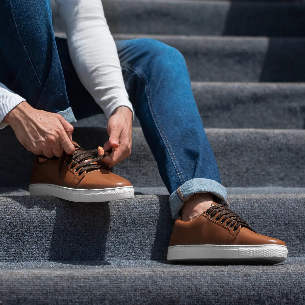 High-Traction Rubber Outsole & Lug Tread Pattern on Murphy Low Top Рыжий Кожаные кеды для Мужчин