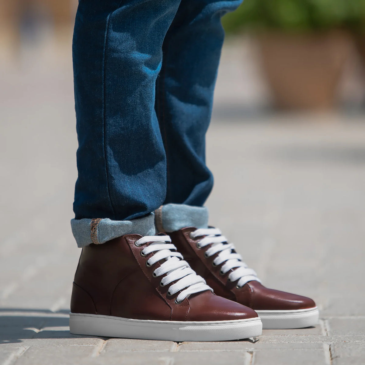 Marty High Top Бордовый Кожаные кеды для Мужчин in Maroon Full-Grain Leather - Вид сбоку | Купить в официальном онлайн-магазине
