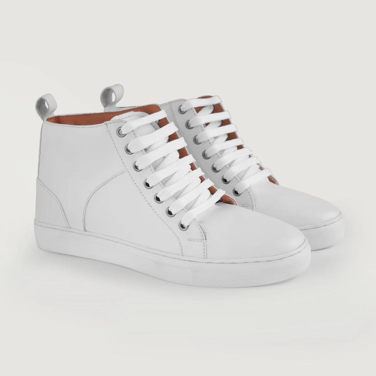 Marty High Top White Кожаные кеды для Мужчин in White Full-Grain Leather - Вид сбоку | Купить в официальном онлайн-магазине