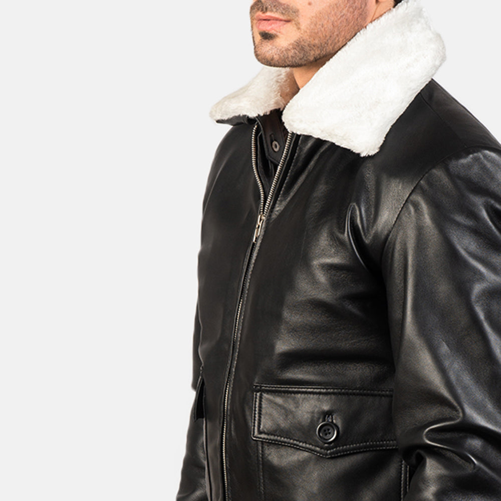 
Вид подкладки Showing Quilted Viscose Lining & Два функциональных внутренних кармана