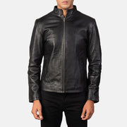 
Alex Black Leather Biker Jacket - Вид сбоку, демонстрирующий эргономичный крой рукава