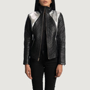 
Alia Metallic Черный Кожаная куртка-косуха для Женщин in Black Sheepskin Leather - Вид спереди и приталенный силуэт | Купить в официальном онлайн-магазине