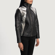
Black Sheepskin Leather Biker Jacket - Вид сзади, подчеркивающий посадку по плечам и ровный край