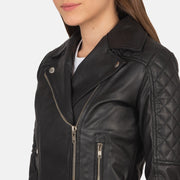 
Вид подкладки Showing Quilted Polyester Lining & Два функциональных внутренних кармана