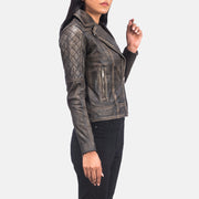 
Вид подкладки Showing Quilted Polyester Lining & Два функциональных внутренних кармана
