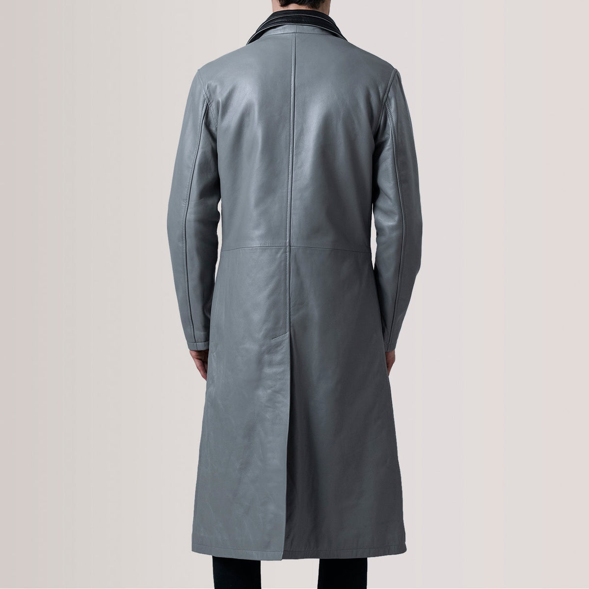 
Крупный план деталей of Notch & Button Hardware on Charlton Grey Leather Single Breasted Кожаное пальто для Мужчин For Men