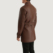 
Крупный план деталей of High neck with Belt & Snap button Hardware on Dolf Коричневый Кожаная куртка для Мужчин