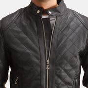 
Крупный план деталей of Band with Snap Button & Zipper Hardware on Henry Стеганый Черный Кожаная куртка для Мужчин