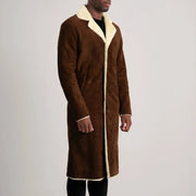 
Brown Goatskin Suede Aviator Jacket - Вид сзади, подчеркивающий посадку по плечам и ровный край