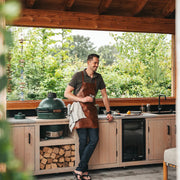
Leather Apron Churrasco для Женщин для Женщин - Вид сбоку, демонстрирующий эргономичный крой рукава