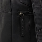 
Вид подкладки Showing Dedicated Padded Laptop Sleeve & Multi-Compartment Organization