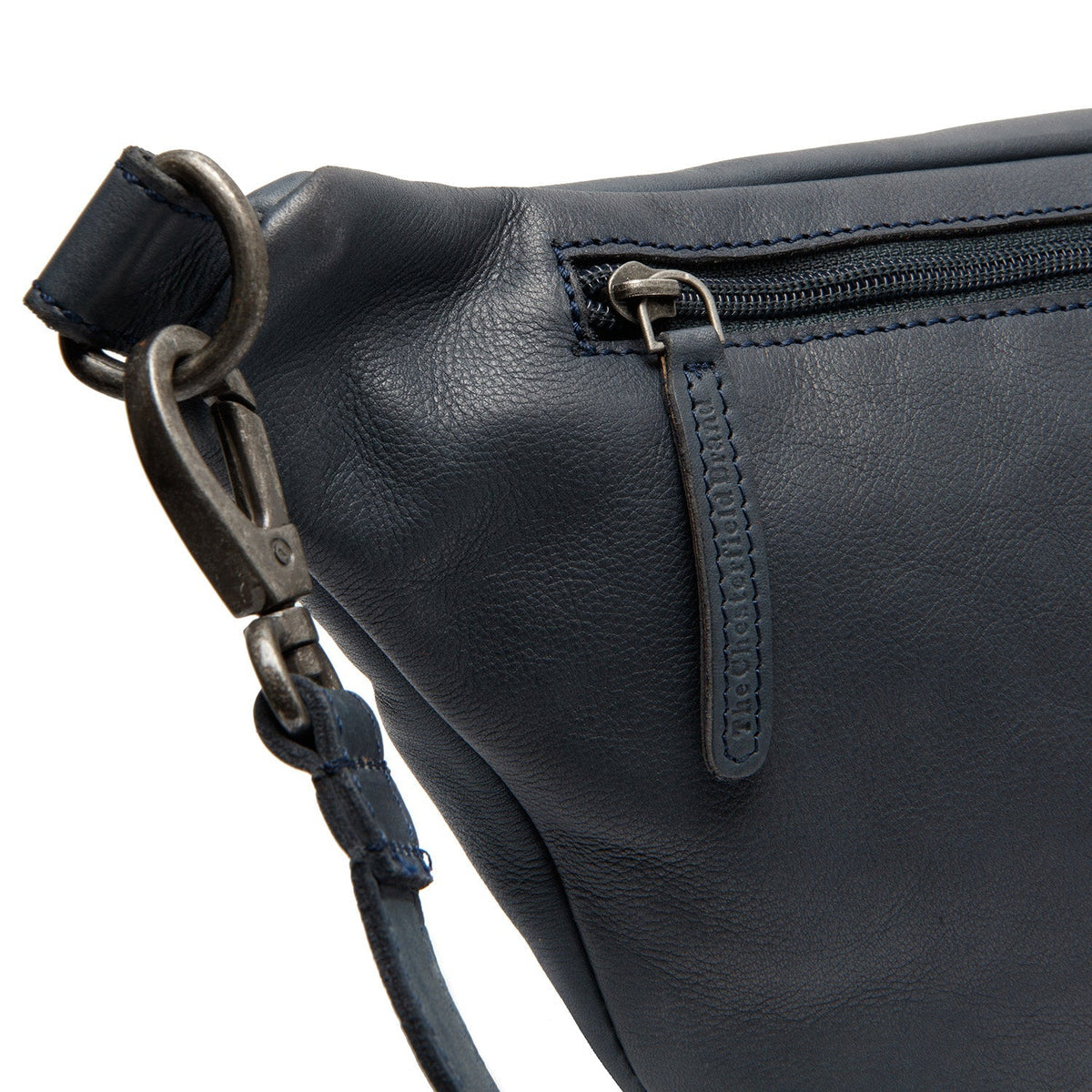 
Вид подкладки Showing Dedicated Padded Laptop Sleeve & Multi-Compartment Organization