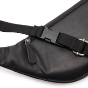 
Solid Antique Brass Hardware & Heavy-Duty Dual Zipper Detail on Vernio Кожаная поясная сумка