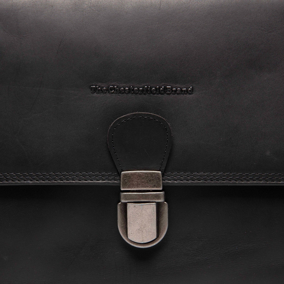 
Classic 100% Full-Grain leather Bag - Вид сзади с усиленными кожаными ремнями и прострочкой
