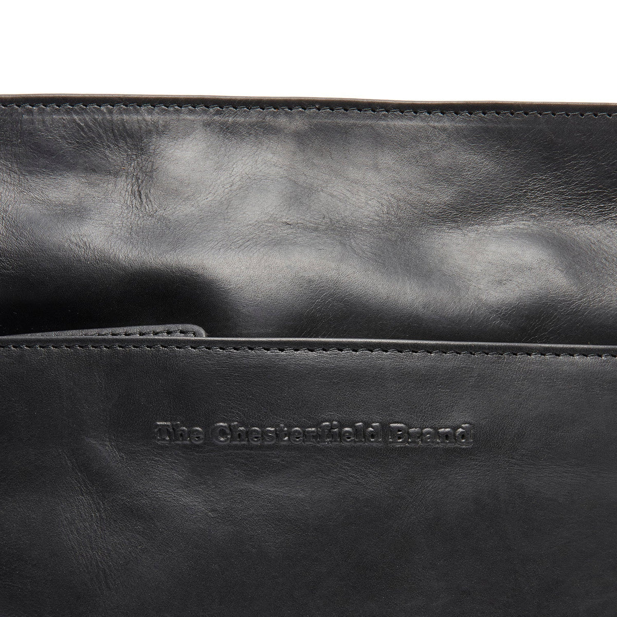 
Classic 100% Full-Grain leather Bag - Вид сзади с усиленными кожаными ремнями и прострочкой