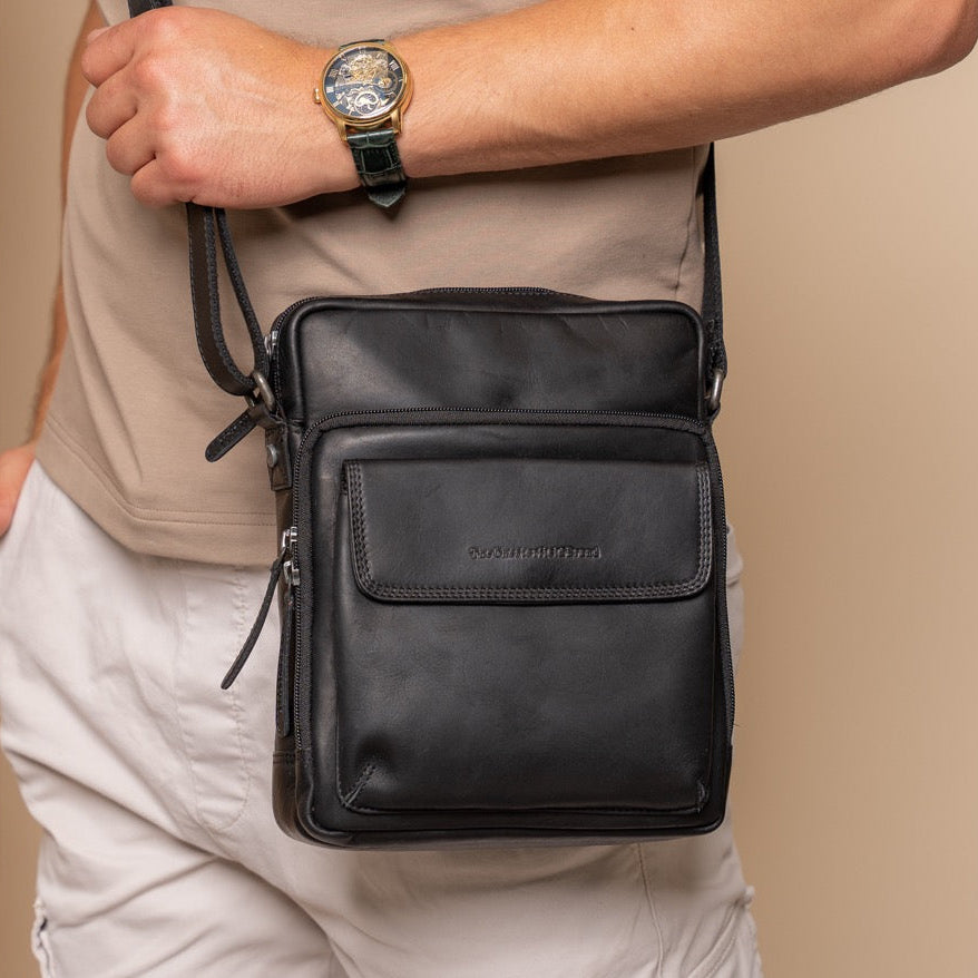 
Classic 100% Full-Grain leather Bag - Вид сзади с усиленными кожаными ремнями и прострочкой