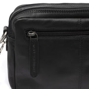 
Solid Antique Brass Hardware & Heavy-Duty Dual Zipper Detail on Samui Кожаная сумка-кроссбоди