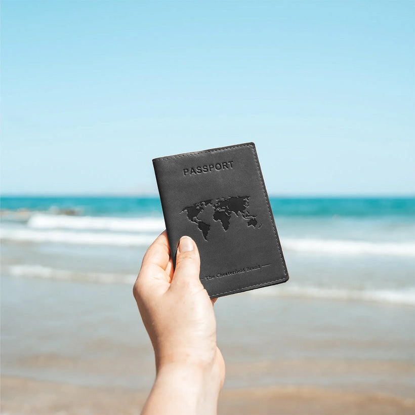 Leather Passport Case женская