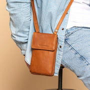 
Langley Цельнозерновая кожа Phone Bag – alternate product view 2