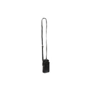 Крупный план деталей of Classic Collar &amp; Heavy-Duty Zipper Hardware on Valdes Цельнозерновая кожа Phone Bag