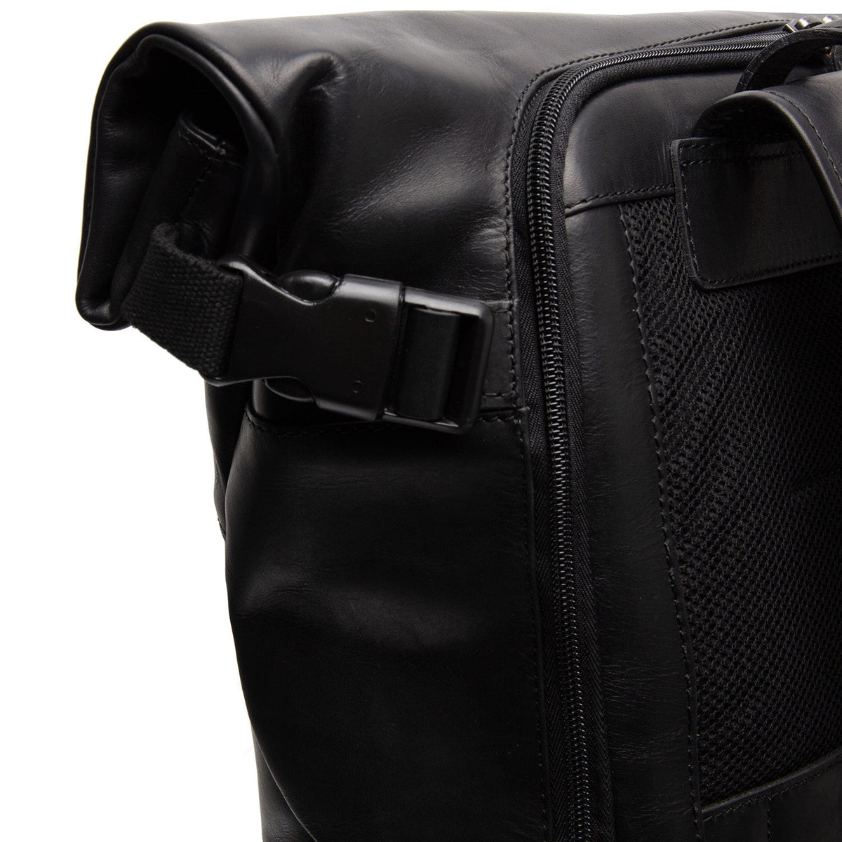 
Вид подкладки Showing Dedicated Padded Laptop Sleeve & Multi-Compartment Organization