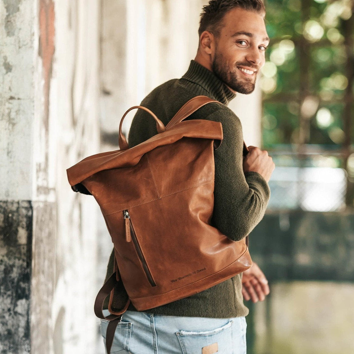 
Liverpool Цельнозерновая кожа Roll-top Backpack – alternate product view 2