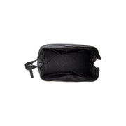 
Крупный план деталей of Classic Collar & Heavy-Duty Zipper Hardware on Biassa Кожаный несессер