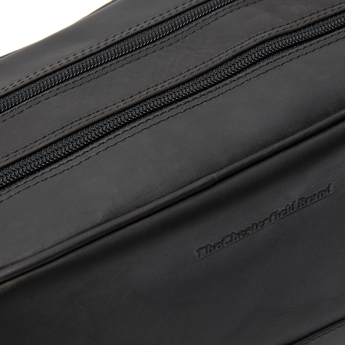 
Tailored Rib Cuffs & Hem Craftsmanship Construction Detail on Stacey Кожаный несессер