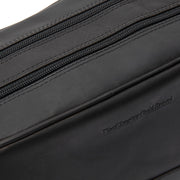 
Tailored Rib Cuffs & Hem Craftsmanship Construction Detail on Stacey Кожаный несессер
