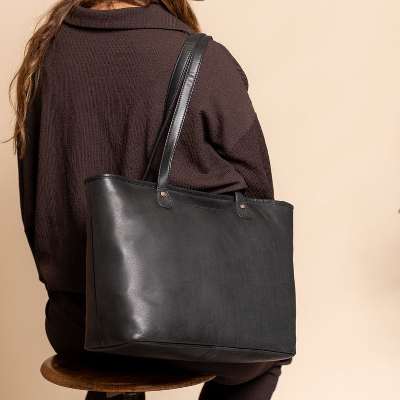 Astano Full-Grain Leather Tote Bag женская