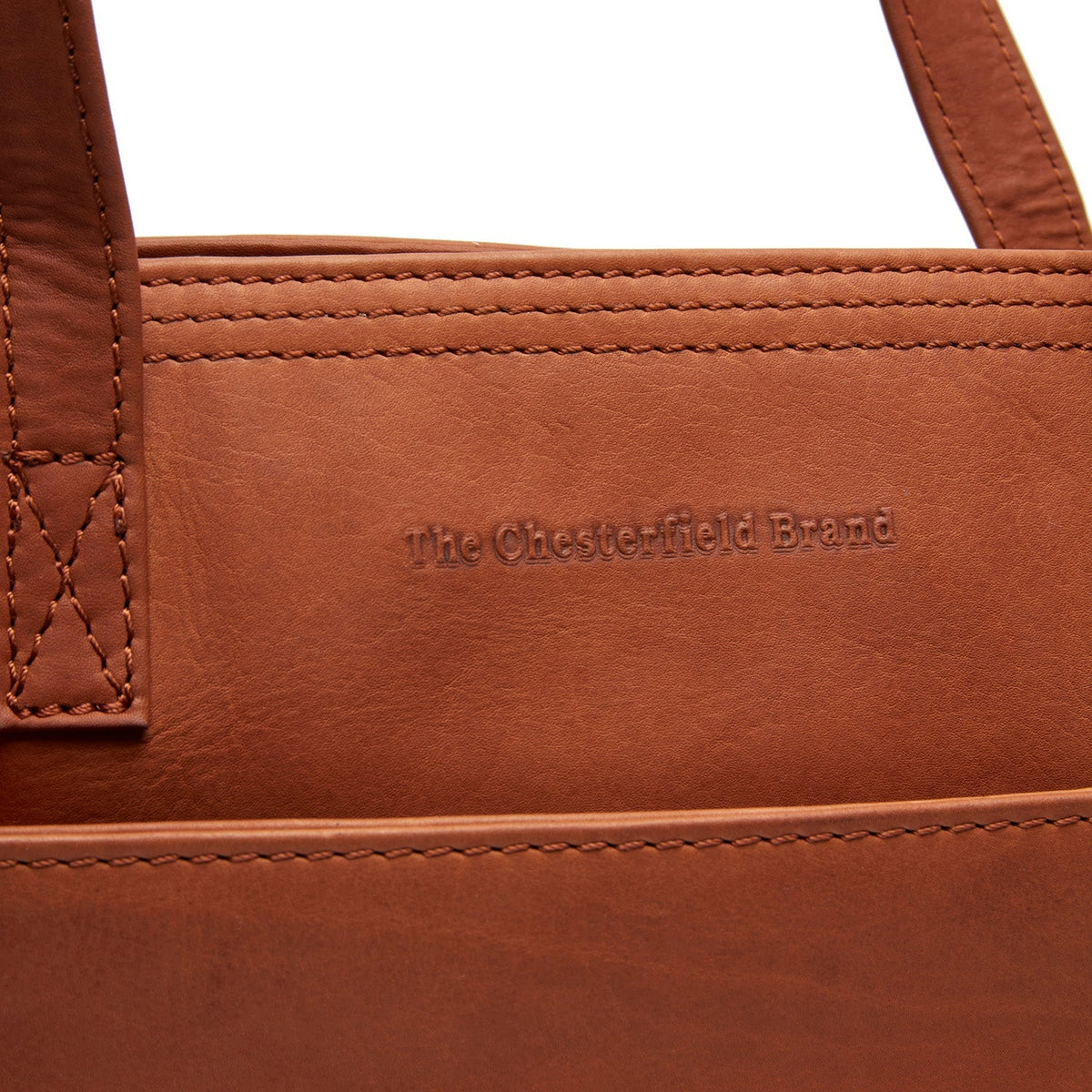 
Everyday Carry Perspective Showing Ergonomic Grab Handle & Strap Comfort
