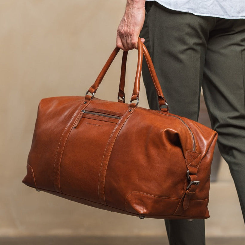 Cavoli Full-Grain Leather Weekender Bag женская