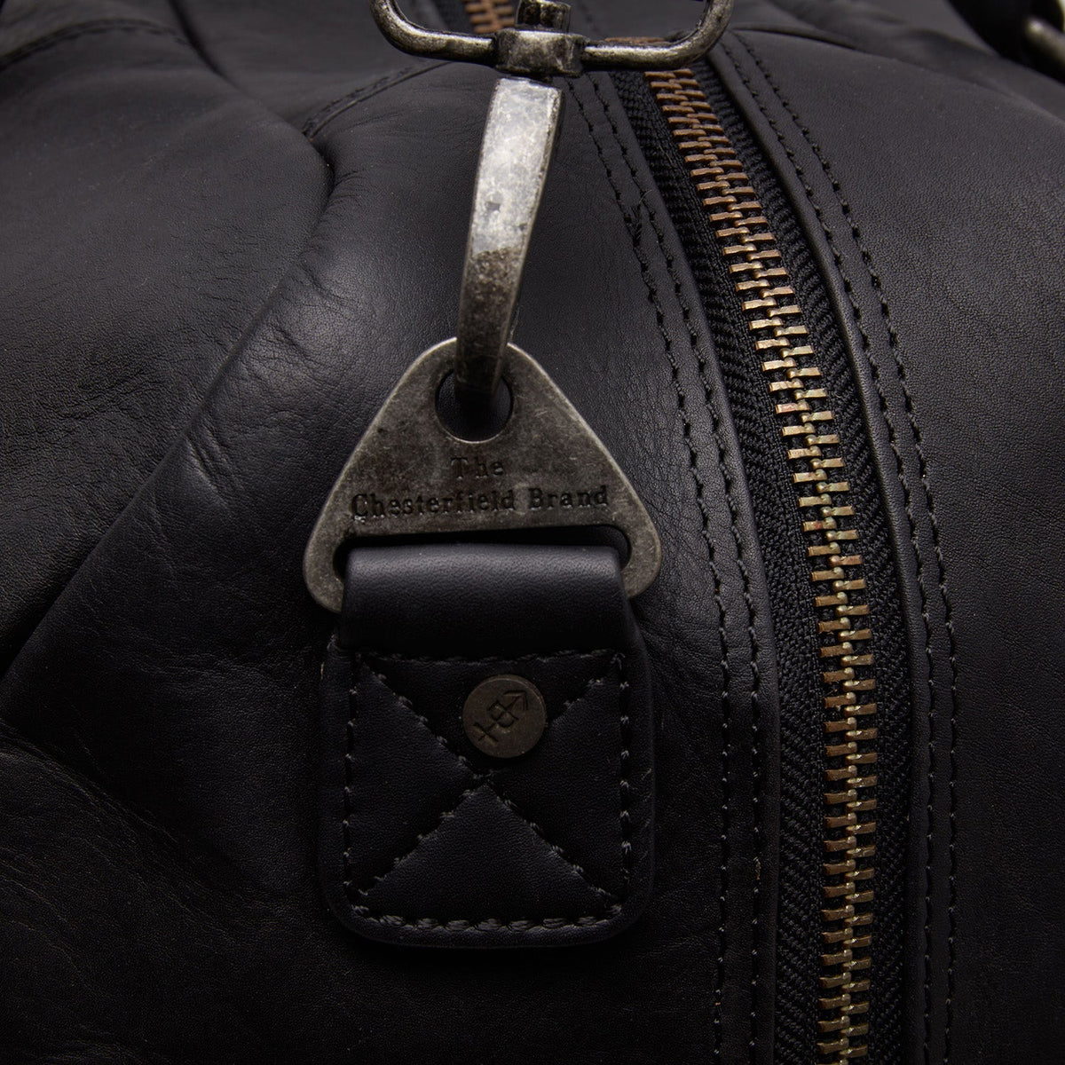 
Вид подкладки Showing Dedicated Padded Laptop Sleeve & Multi-Compartment Organization