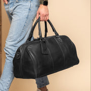 
Classic 100% Full-Grain Leather Duffle Bag - Вид сзади с усиленными кожаными ремнями и прострочкой