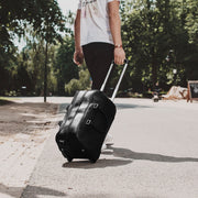 
Classic 100% Full-Grain Leather Duffle Bag - Вид сзади с усиленными кожаными ремнями и прострочкой