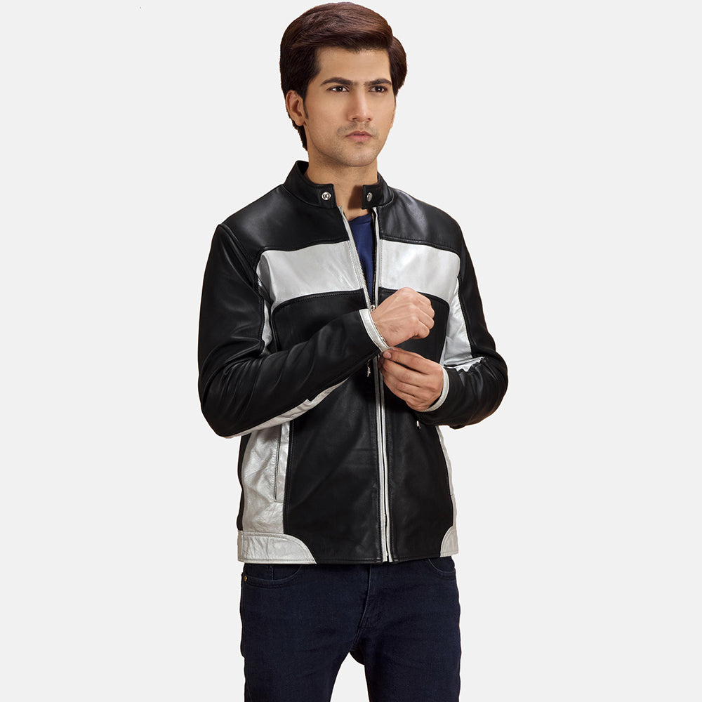 
Randolf Silver Черный Кожаная куртка-косуха для Мужчин in Black & silver Sheepskin Leather - Вид спереди и приталенный силуэт | Купить в официальном онлайн-магазине