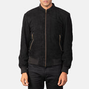 
Крупный план деталей of Varsity & Zipper Hardware on Shane Черный Suede Кожаный бомбер для Мужчин