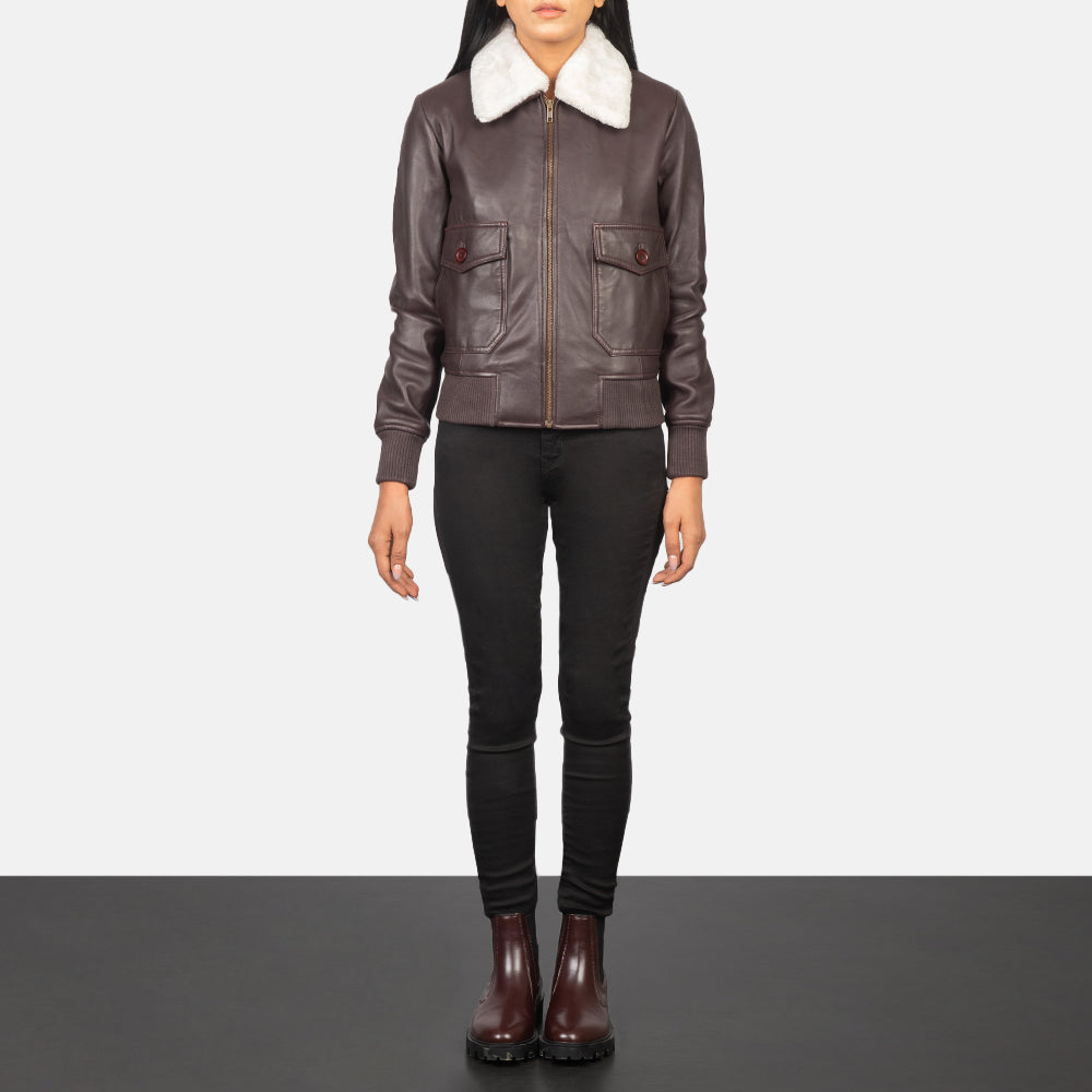 
Stella G-1 Maroon Leather Bomber Jacket - Вид сбоку, демонстрирующий эргономичный крой рукава